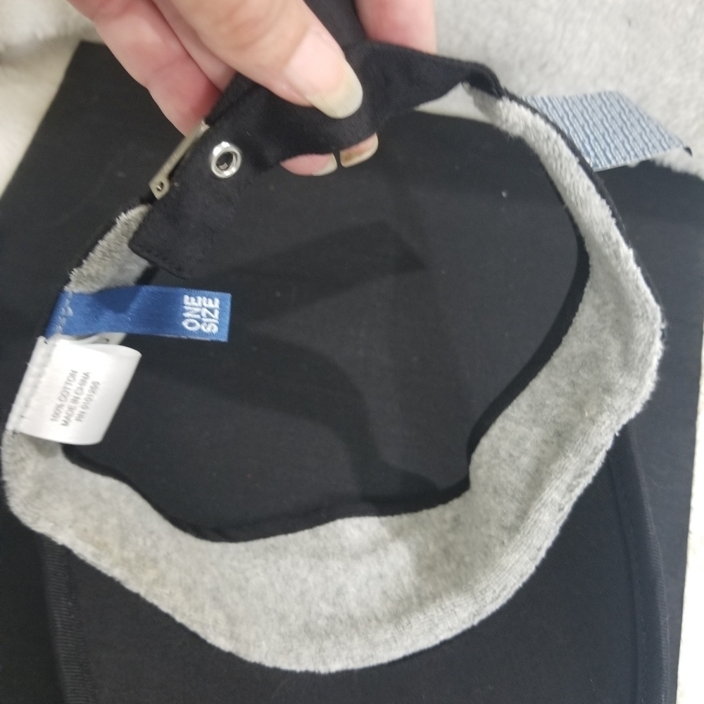Divided H&M Visor - Picture 2 of 5